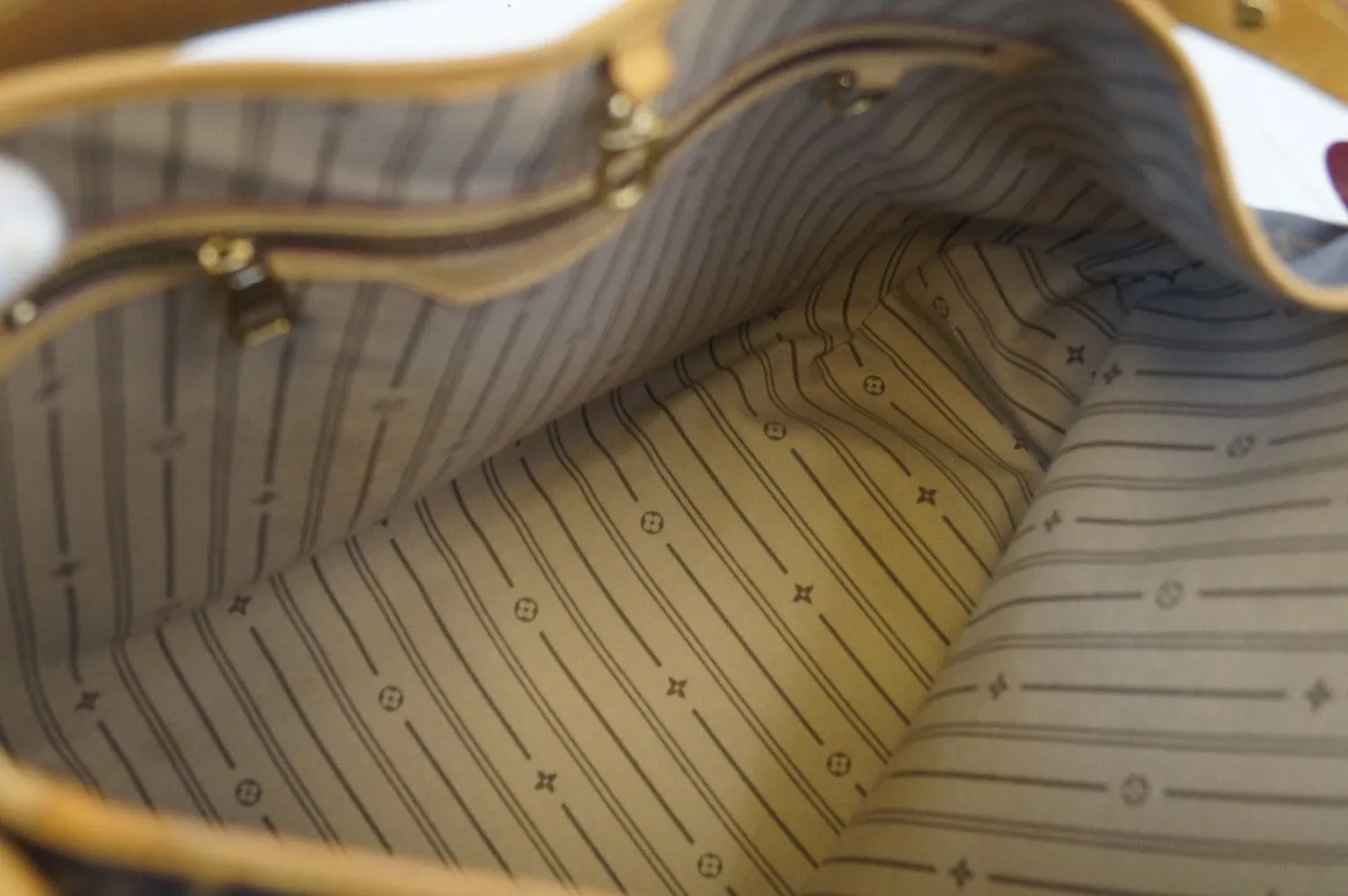 LOUIS VUITTON Monogram Delightful Gm Shoulder Bag