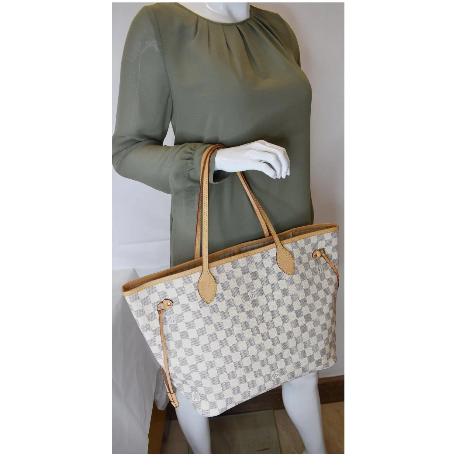 LOUIS VUITTON Neverfull MM Damier Azur Tote Shoulder Bag White