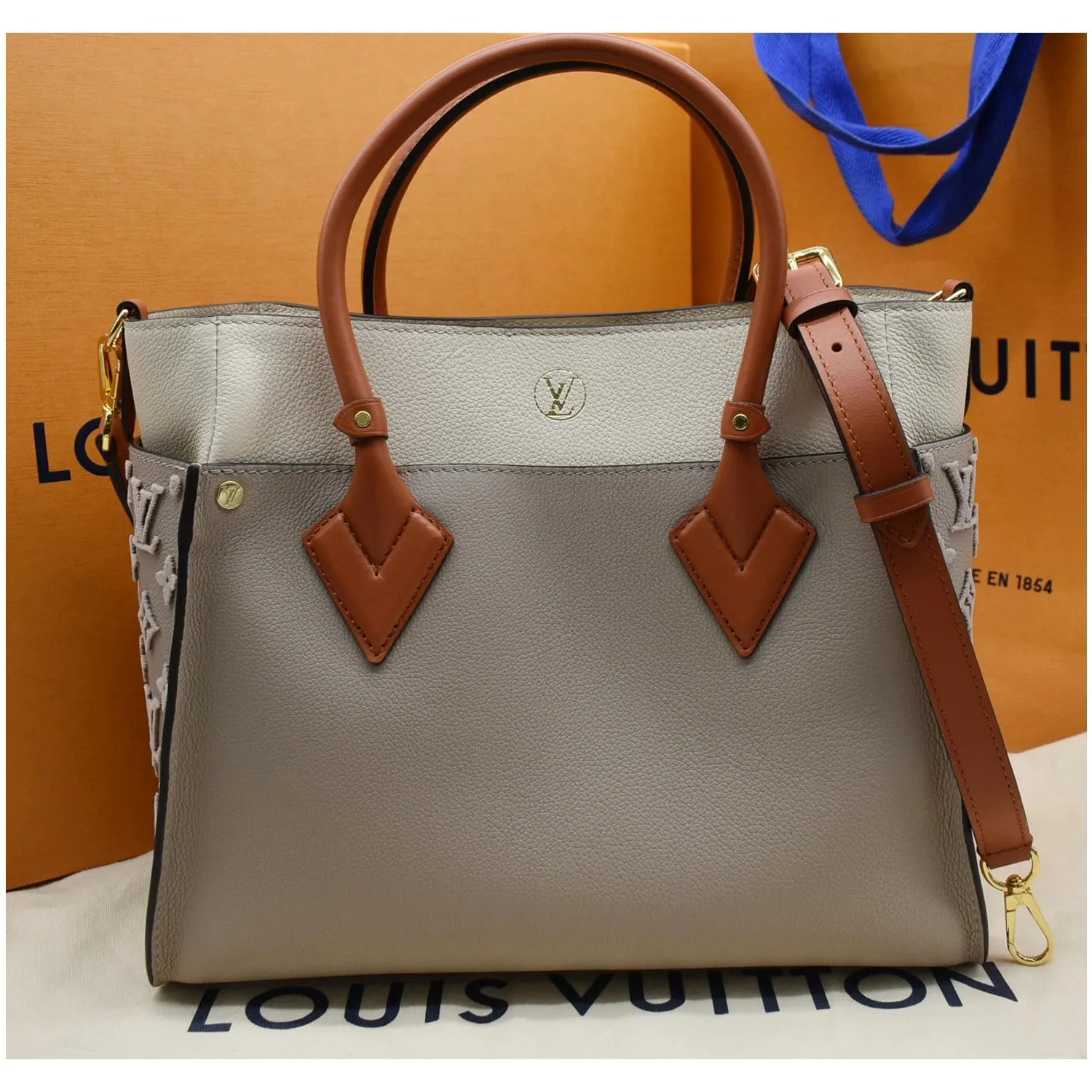 LOUIS VUITTON On My Side MM Monogram Tufting Shoulder Bag Galet