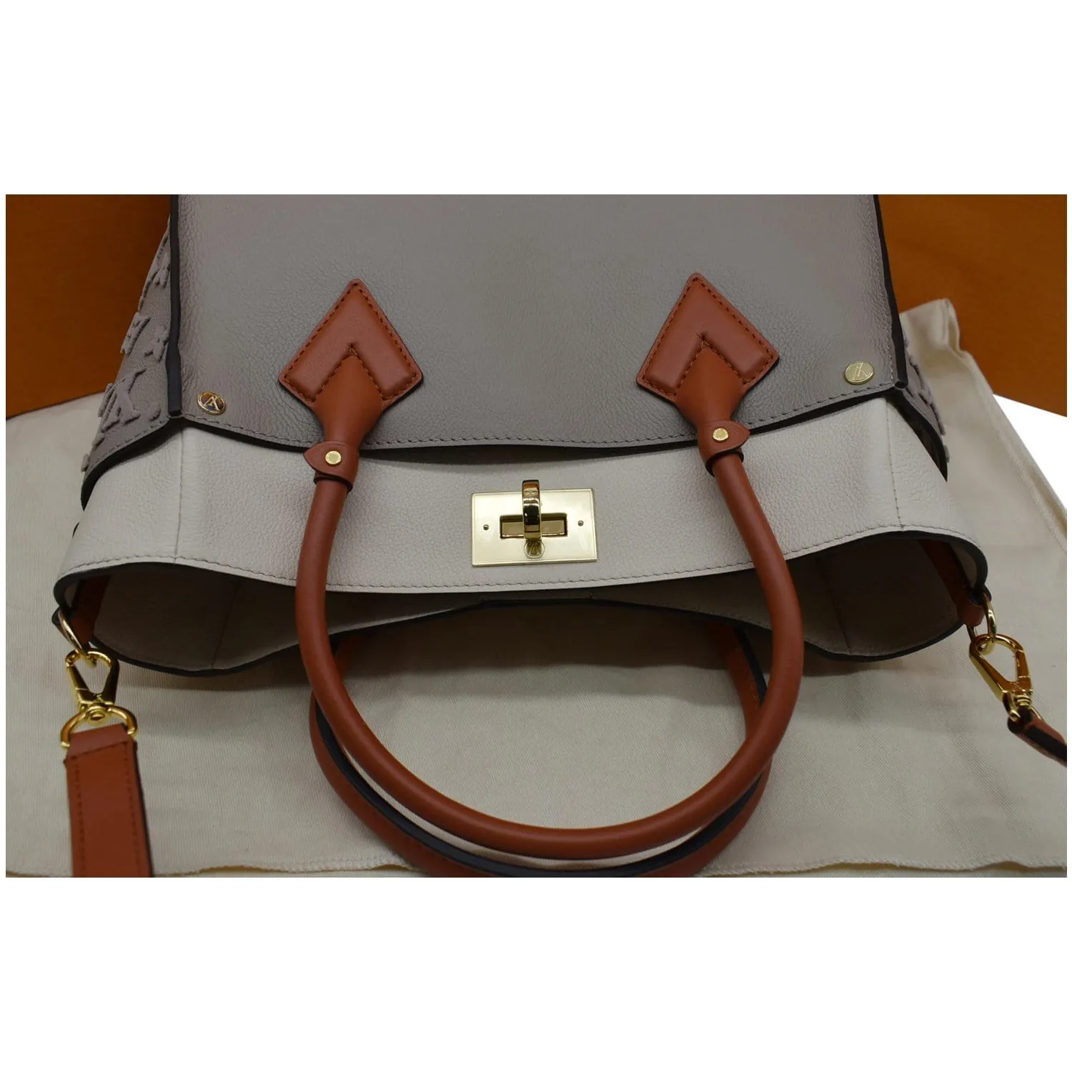 LOUIS VUITTON On My Side MM Monogram Tufting Shoulder Bag Galet