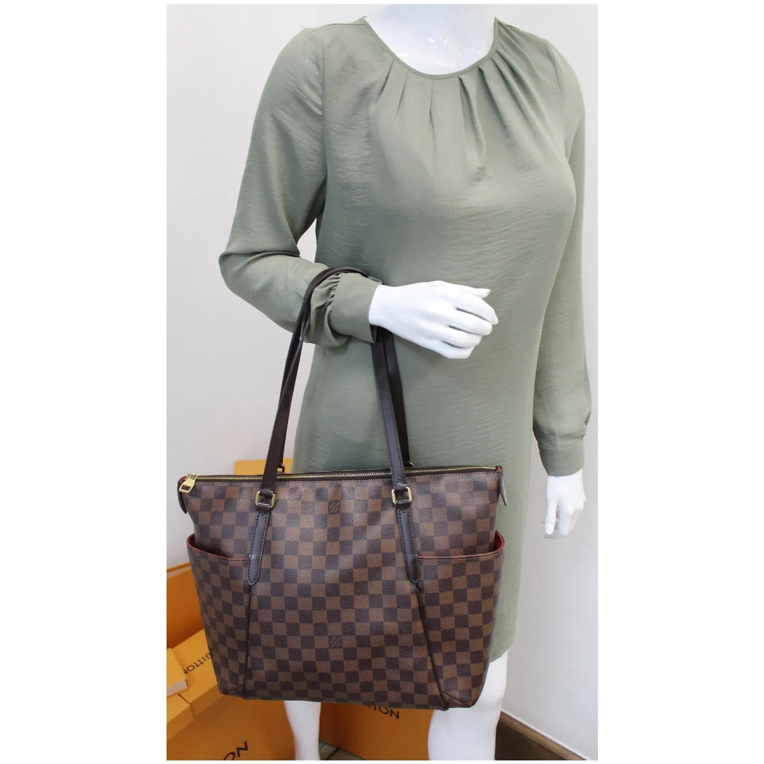 LOUIS VUITTON Totally MM Damier Ebene Shoulder Bag Brown