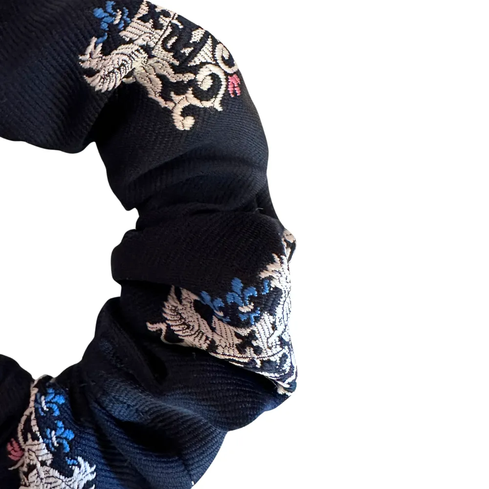 Maxwell Scrunchie