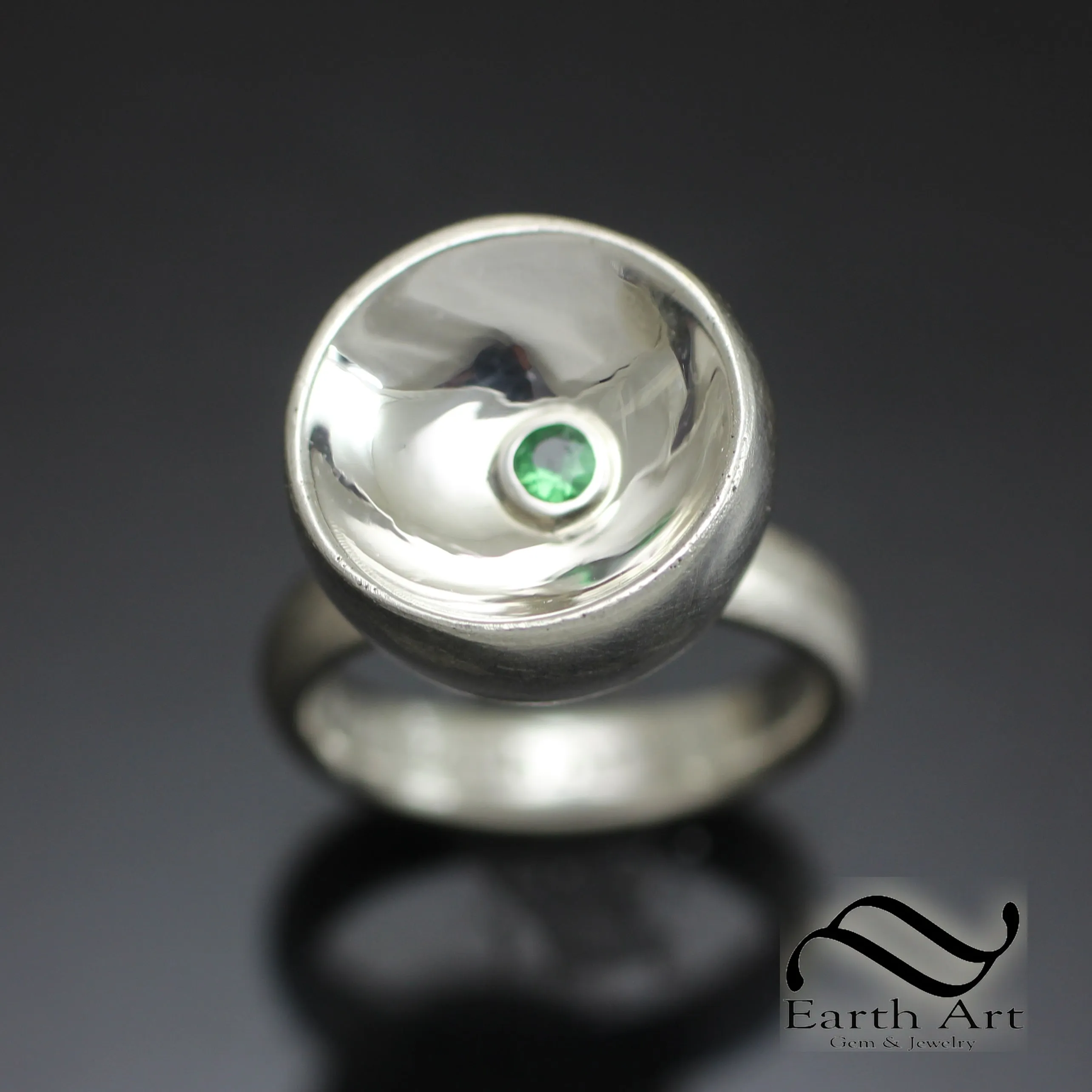 Minimalist Hollow Form Cup ring - Tsavorite garnet
