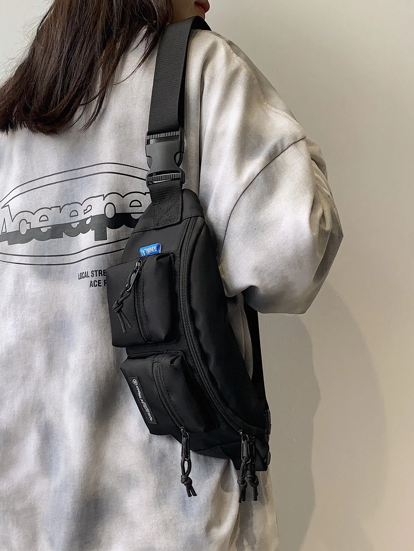 Minimalist Pocket Front Fanny Pack  - Black