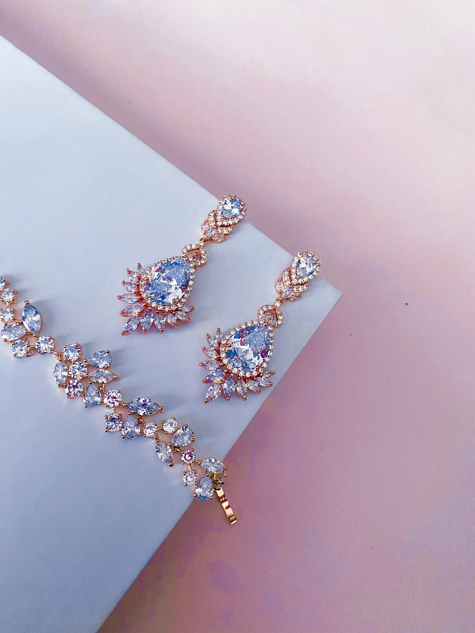 Mona Earrings