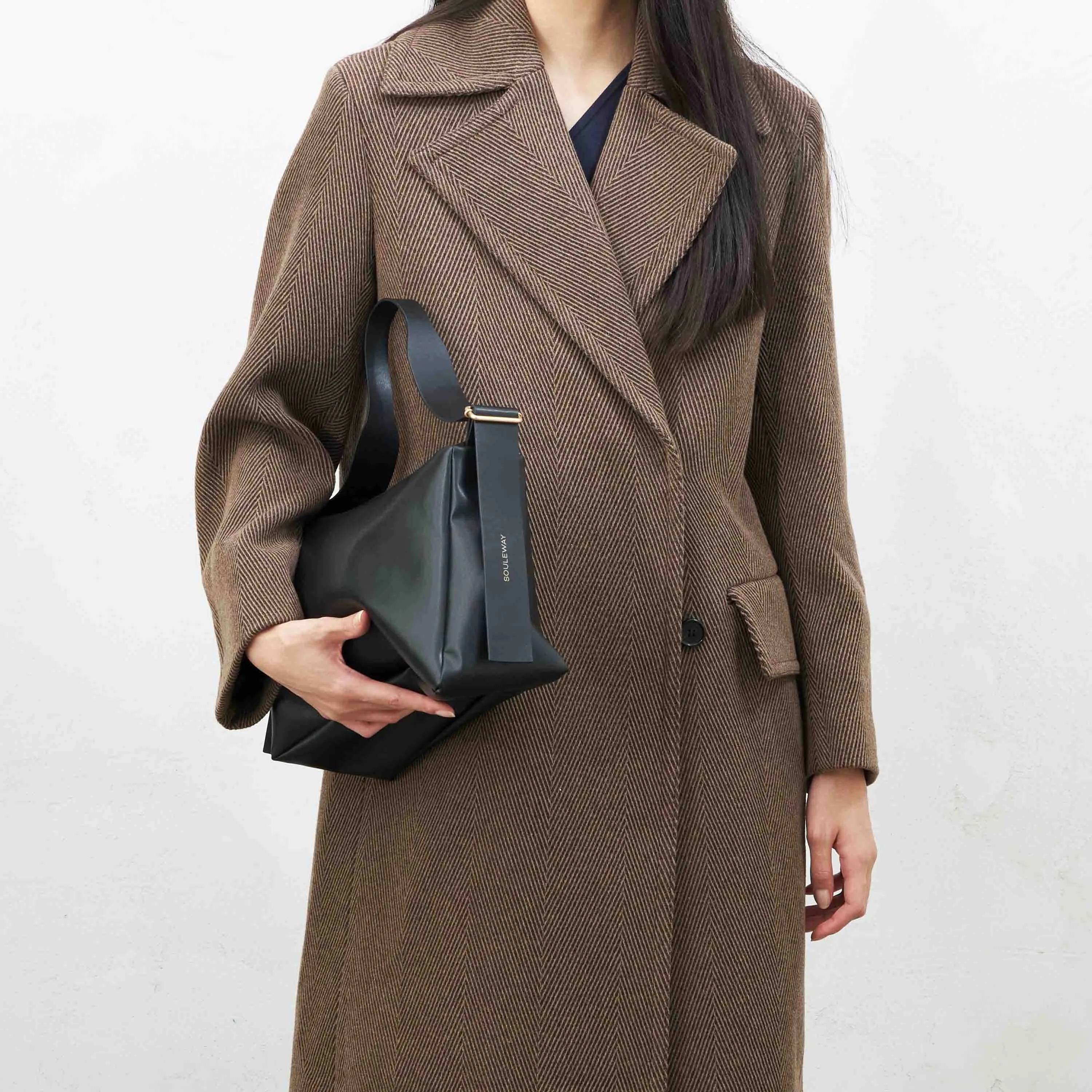 Oleatex Vegan Olive Leather Slouchy Shoulder Bag | Night Black