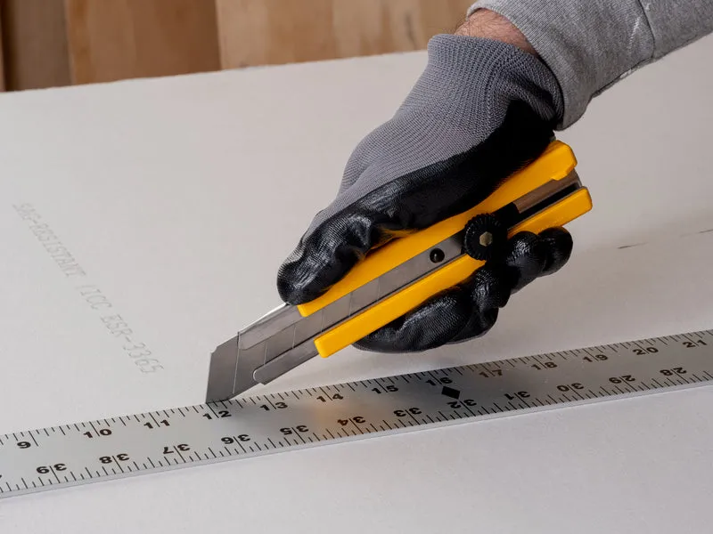 Olfa Classic Extra Heavy-Duty Ratchet-Lock Utility Knife with Anti-Slip Grip: 3 Pack