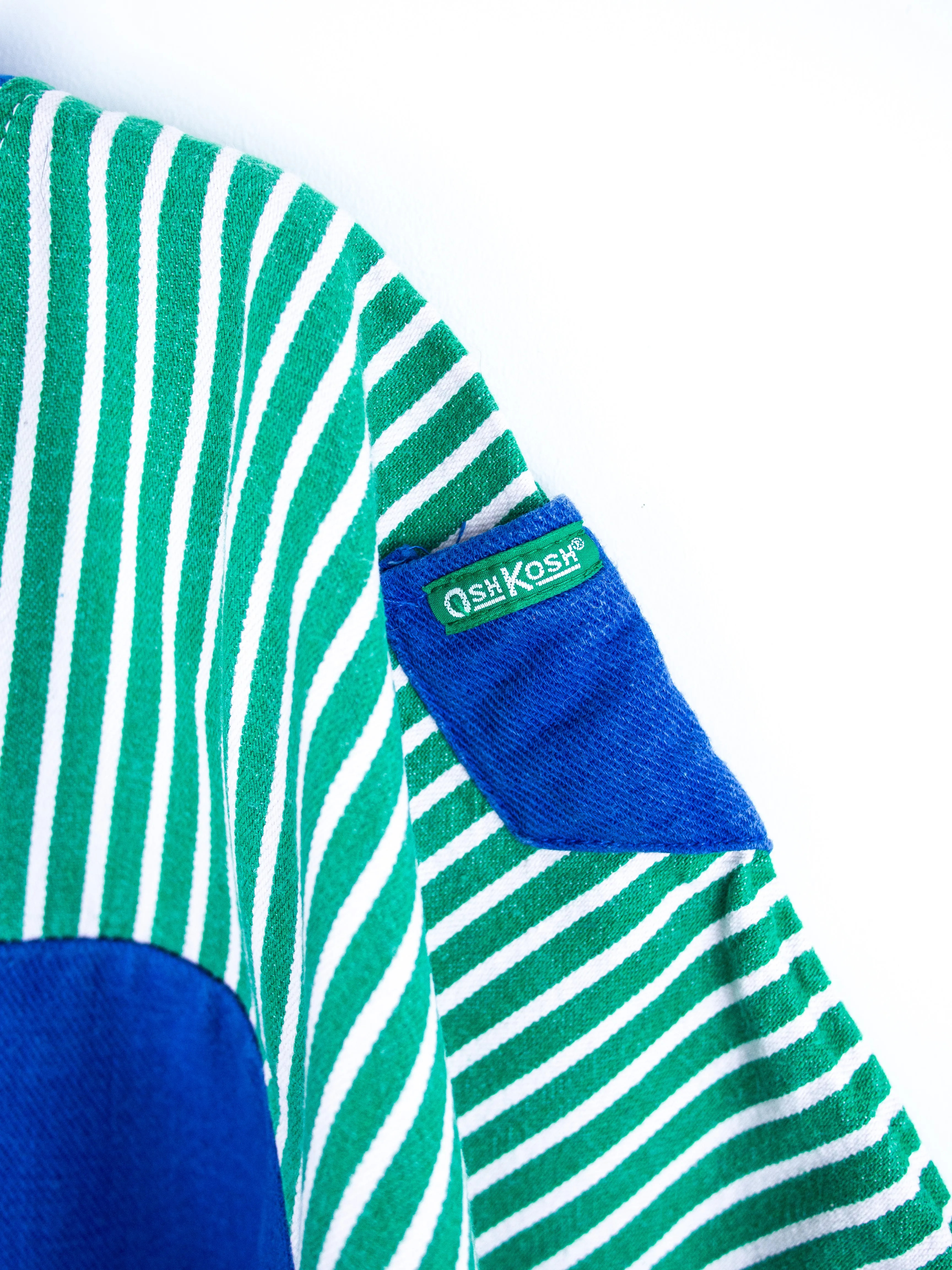 Osh Kosh Rare Vintage Sweatshirt - Age 2T