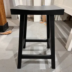 Saddle Stool splay leg