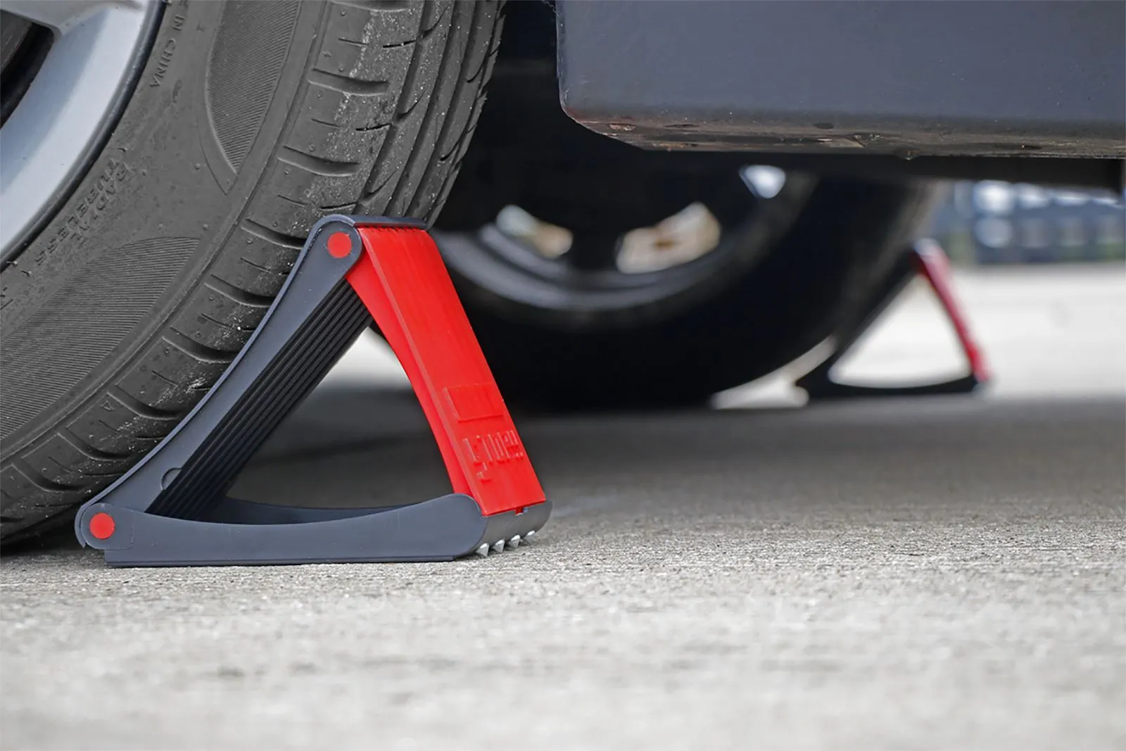 Sealey Pair of Folding Wheel Chocks