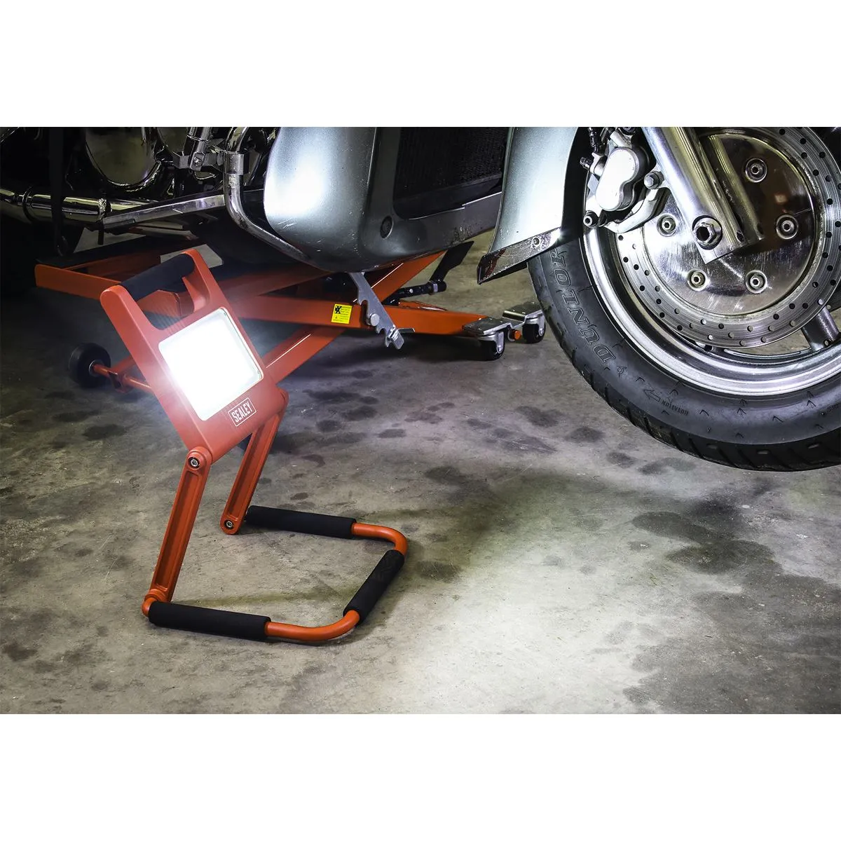 Sealey Rechargeable Fold Flat Floodlight 20W SMD LED Lithium-ion