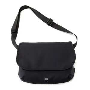 SiiLo | シーロ　Deep Blue 3-room Flap Shoulder