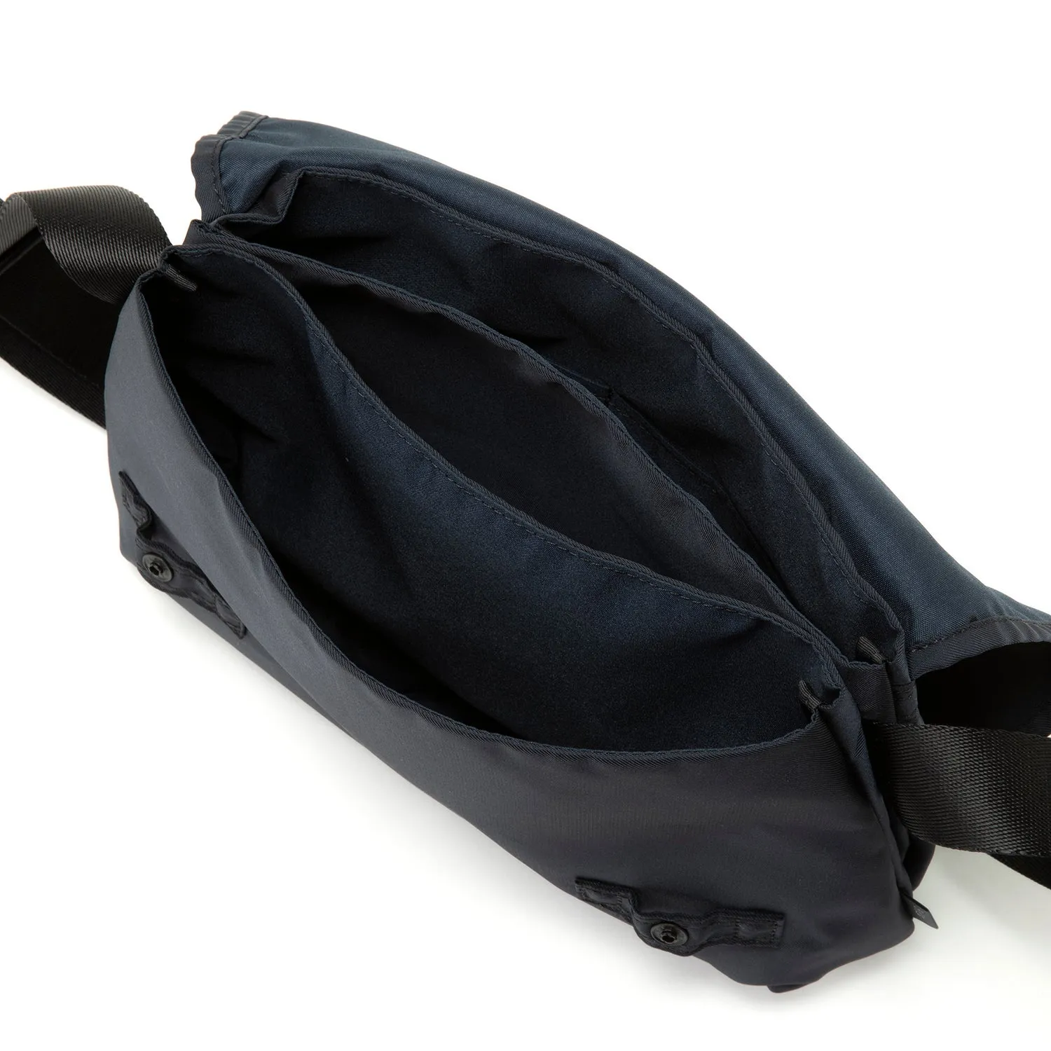 SiiLo | シーロ　Deep Blue 3-room Flap Shoulder