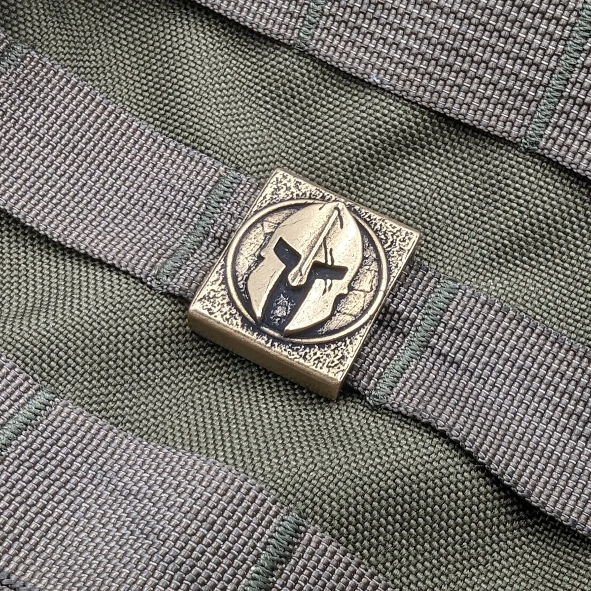 Spartan helmet molle clip