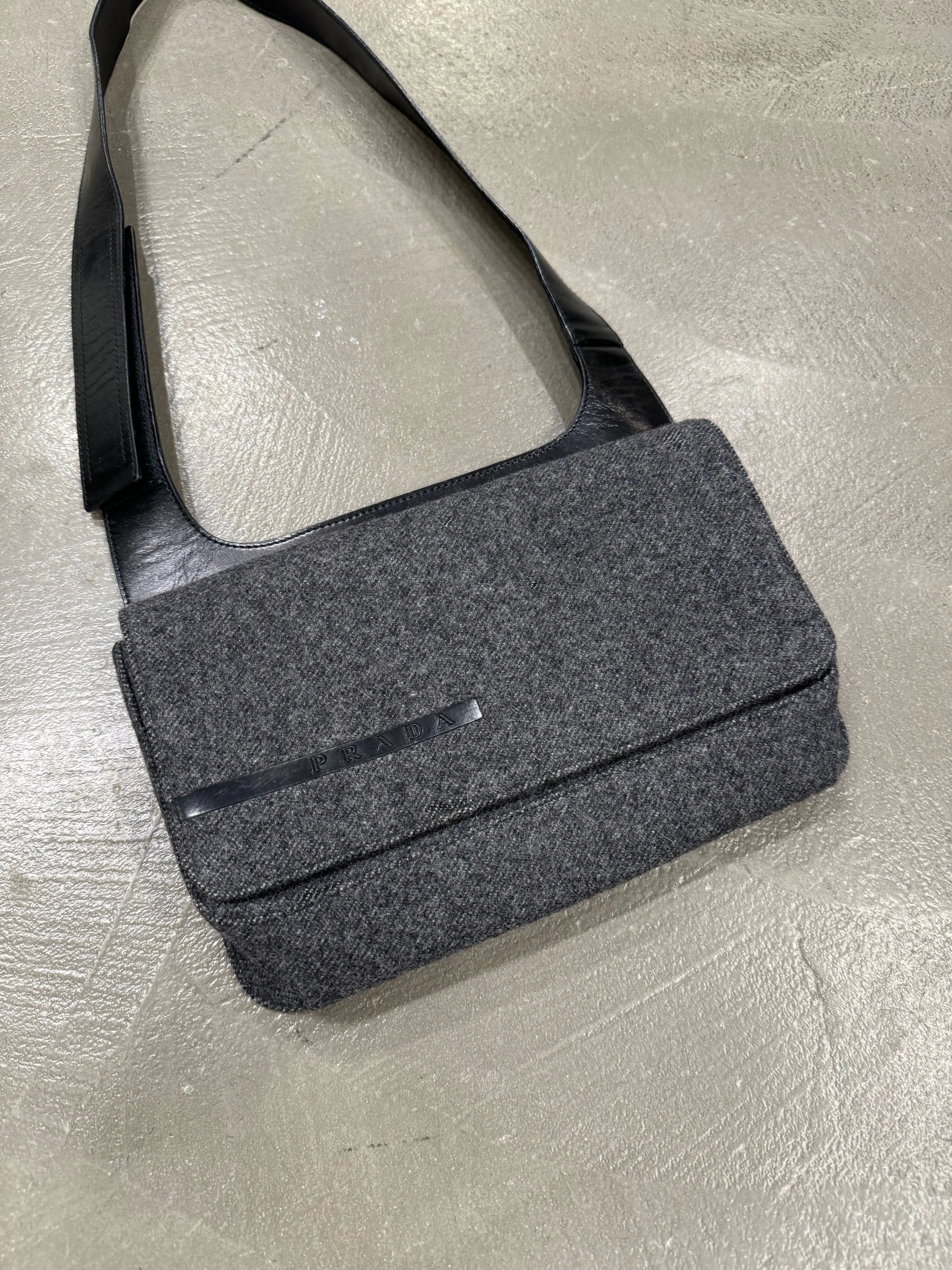 S/S 1999 Prada leather and nylon shoulder bag