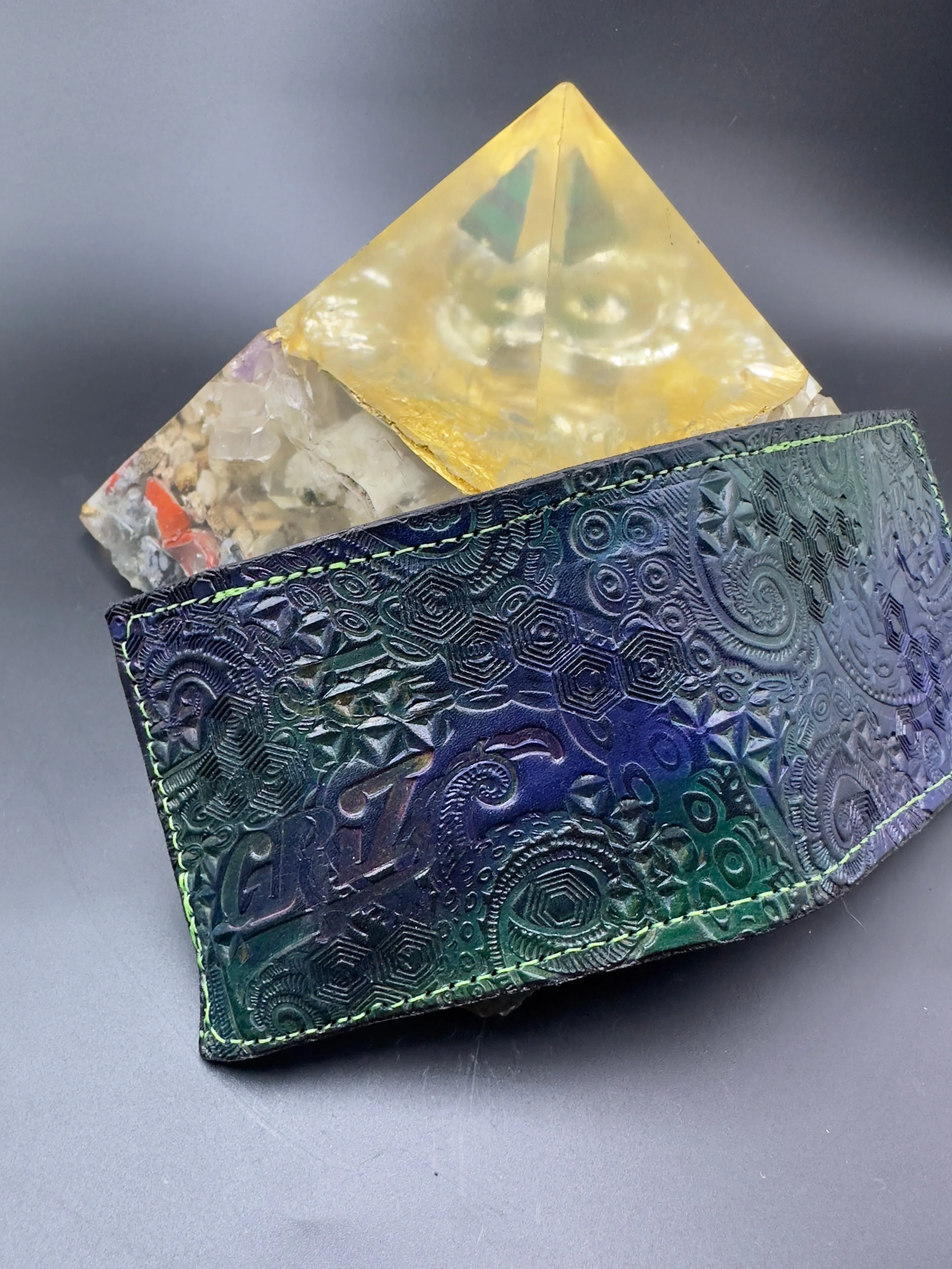 Stamped Leather Bifold Wallet - Griz