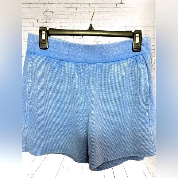 Sunnyside by Sundry (Anthro brand) 2 piece knit waffle short/top set. NWT Size M