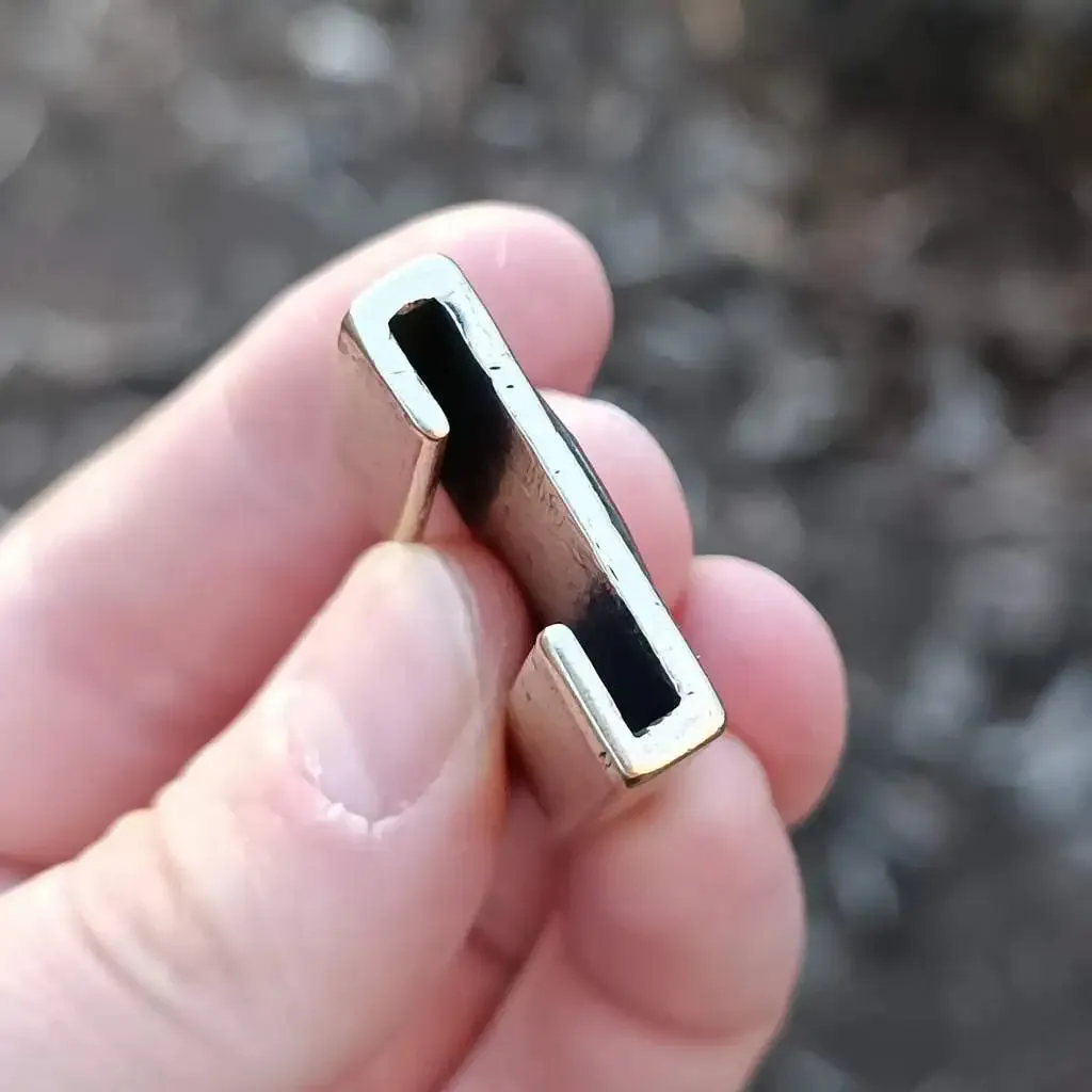Tiwaz rune molle clip