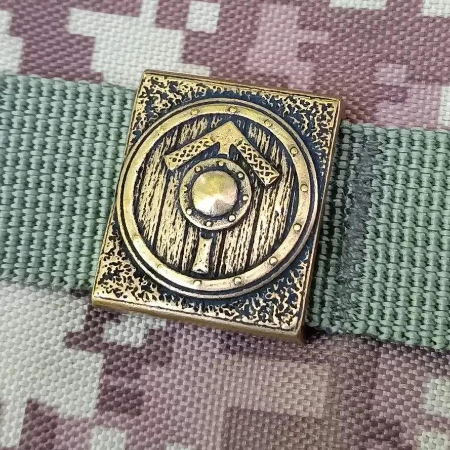 Tiwaz rune molle clip