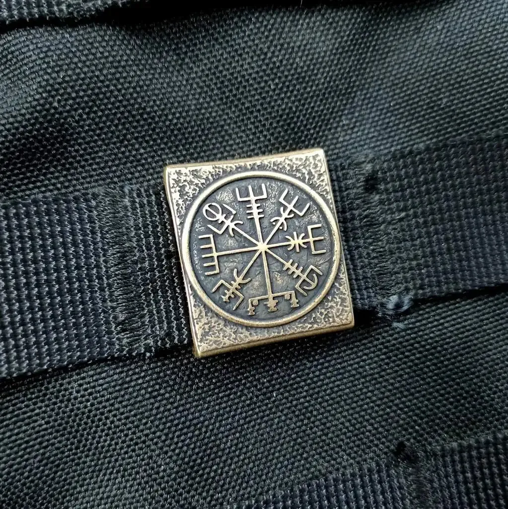 Vegvisir bronze Molle clip