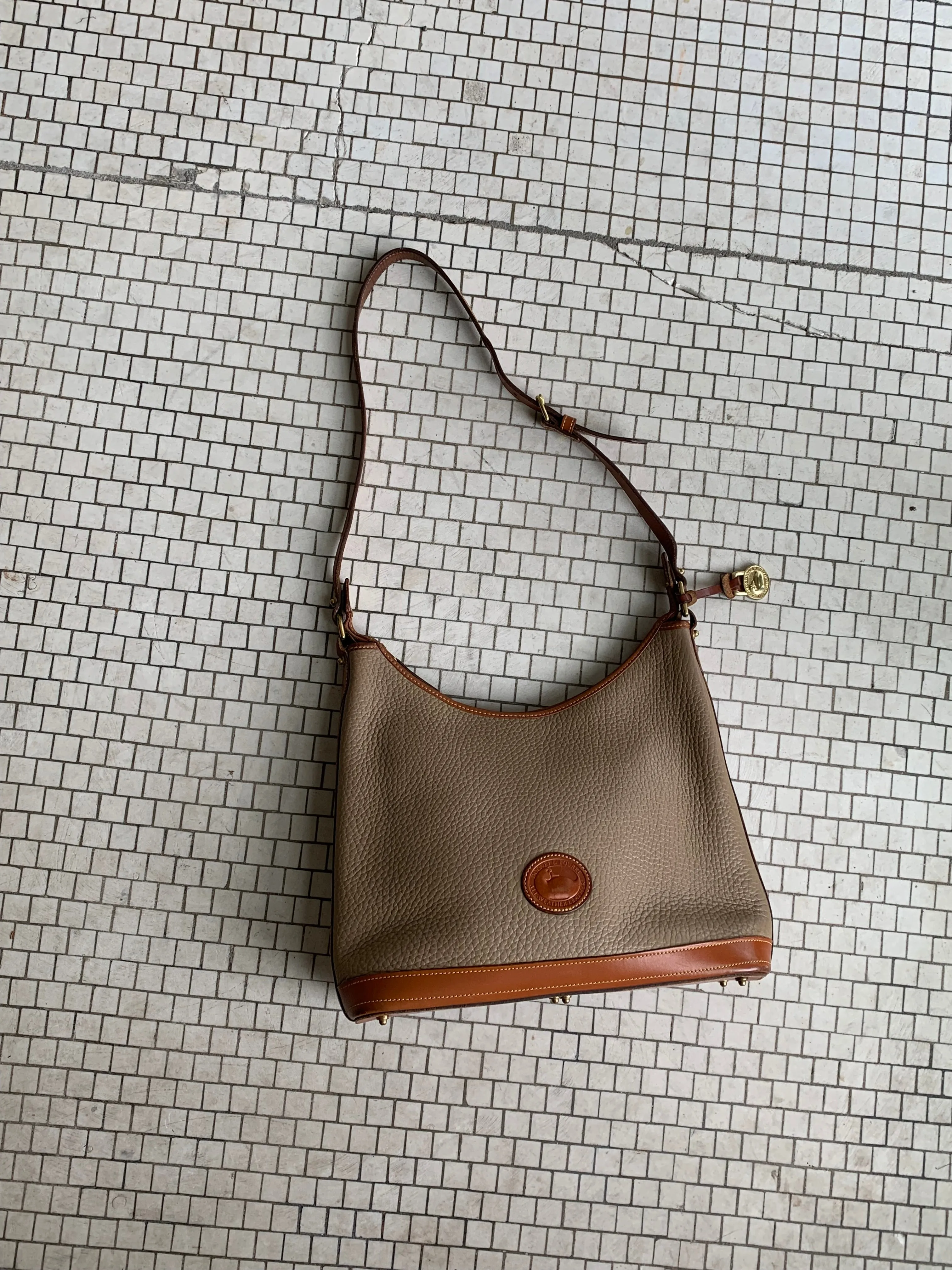 Vintage Dooney & Bourke shoulder bag