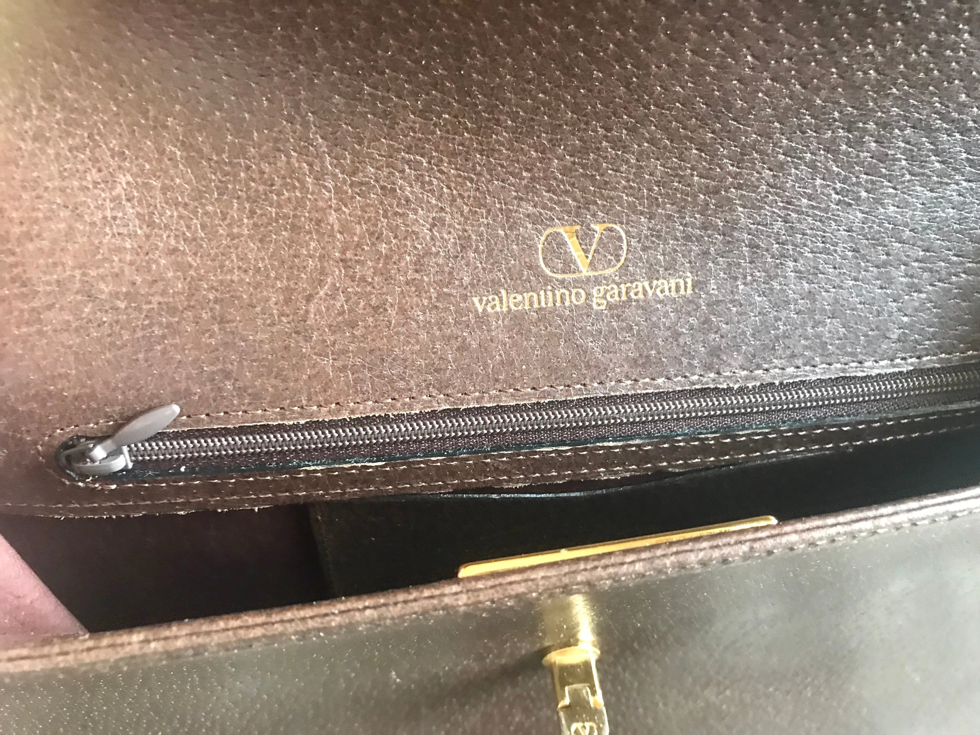 Vintage Valentino Garavani kelly bag style pigskin leather brown clutch purse, document bag. Classic vintage piece for unisex use.