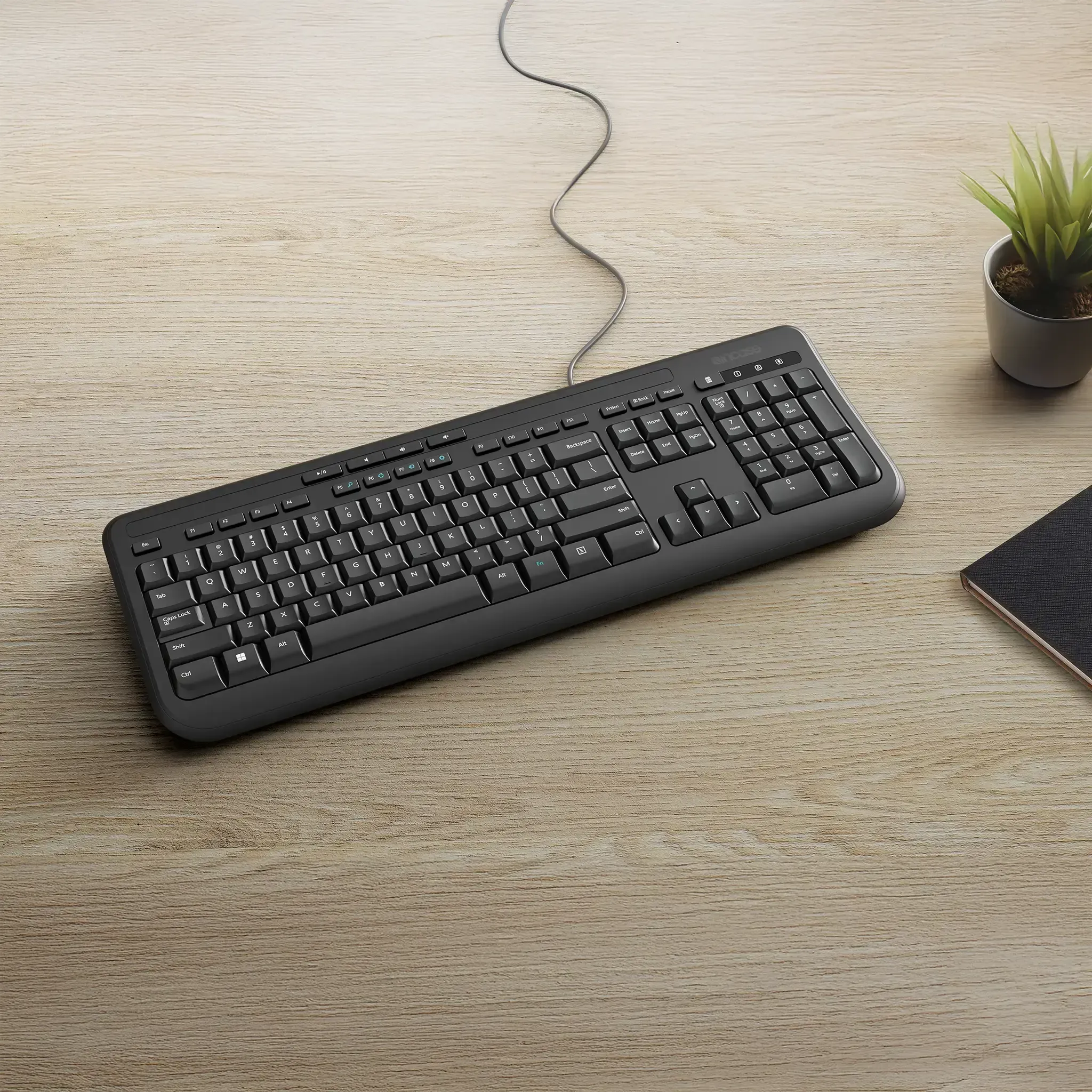 Wired Keyboard 600